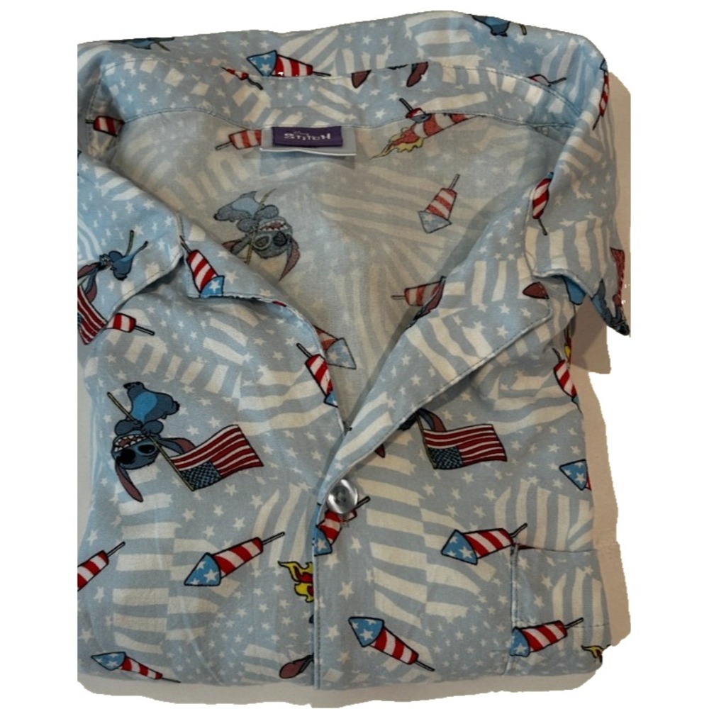 Disney Lilo & Stitch Patriotic Hawaiian Shirt XXL Rayon Blue Flags Fireworks - Picture 1 of 6